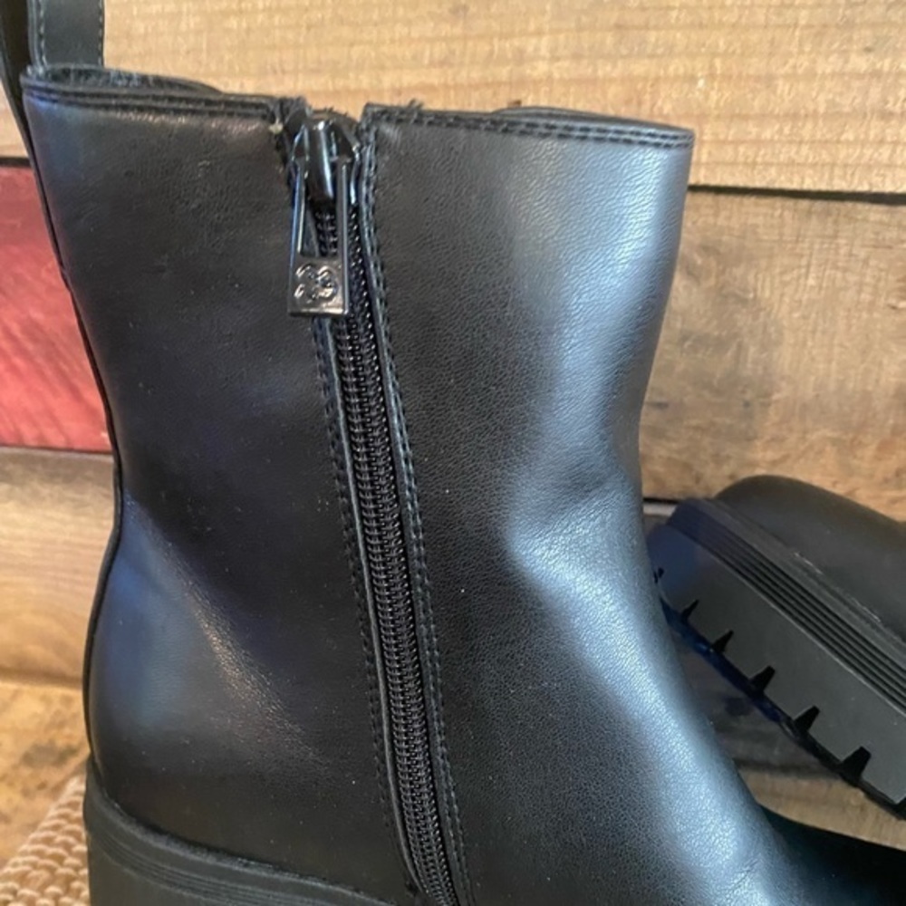 Sam & Libby Black Chunky Heel Boots - Picture 11 of 12